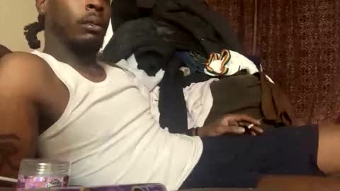 Snapshot of reallife1993 chatting on 12/19/25, 10:22 reallife1993 online show from 12/19/25, 10:22