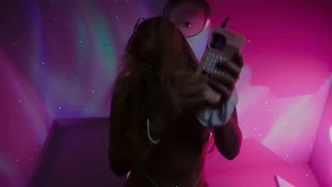 Lily Grace online show from 03/09/25, 08:21