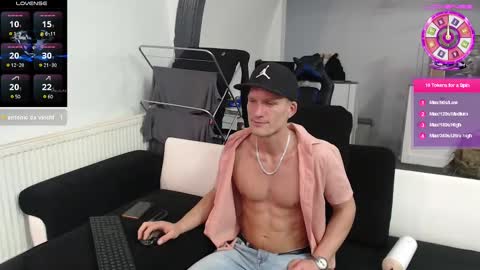 Snapshot of reallyman7 chatting on 02/21/25, 11:10 Ask me online show from 02/21/25, 11:10