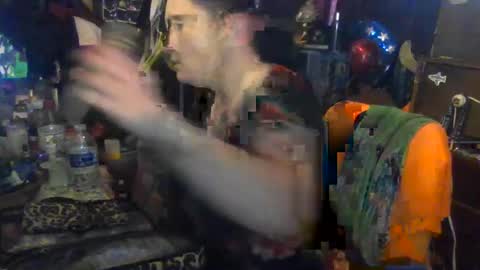 Snapshot of reallyredrum69th chatting on 09/28/25, 07:19 reallyredrum69th online show from 09/28/25, 07:19