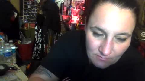 Snapshot of reallyredrum69th chatting on 10/14/25, 05:52 reallyredrum69th online show from 10/14/25, 05:52