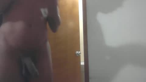 Snapshot of realmenol24k chatting on 01/09/26, 05:32 SexyFlacko online show from 01/09/26, 05:32