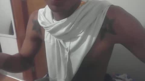 Snapshot of realmenol24k chatting on 01/14/26, 02:17 SexyFlacko online show from 01/14/26, 02:17