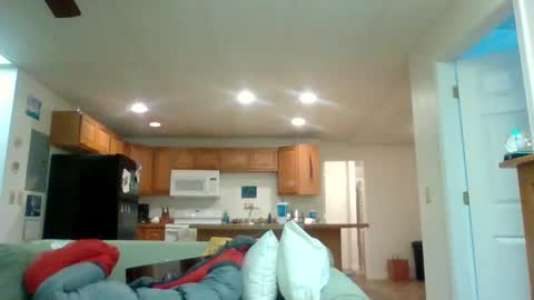 Snapshot of realmman86 chatting on 12/27/24, 06:53 realmman86 online show from 12/27/24, 06:53