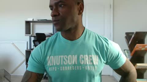 Rey online show from 10/03/25, 04:26