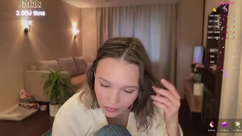 Snapshot of realsupermichael chatting on 12/07/24, 11:18 AliceEve online show from 12/07/24, 11:18