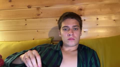 Snapshot of realsupermichael chatting on 09/26/25, 07:29 AliceEve online show from 09/26/25, 07:29