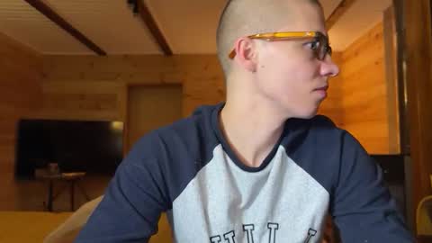 AliceEve online show from 04/23/26, 05:59