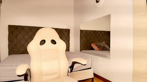 I invite you to my birthday on November 3th  online show from 02/09/25, 03:32