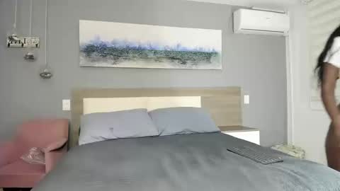 I invite you to my birthday on November 3th  online show from 09/25/25, 07:50