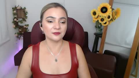 Snapshot of rebeca_milf chatting on 06/10/26, 04:17 REBECA online show from 06/10/26, 04:17