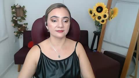 Snapshot of rebeca_milf chatting on 06/16/26, 02:52 REBECA online show from 06/16/26, 02:52