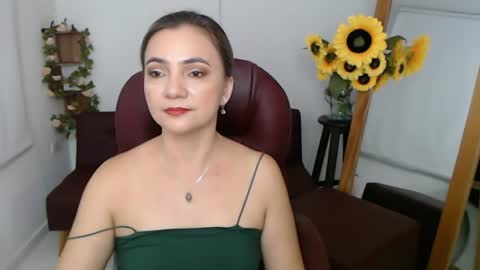 Snapshot of rebeca_milf chatting on 07/20/26, 02:41 REBECA online show from 07/20/26, 02:41