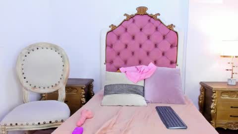 Rebeca Whatsson online show from 03/05/25, 02:23