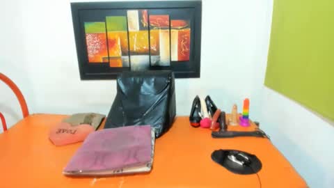 Snapshot of rebecabanks chatting on 01/23/25, 09:39 rebecabanks online show from 01/23/25, 09:39