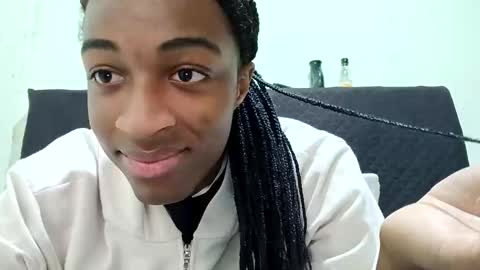 Tu mami Rebecca online show from 05/22/26, 12:00