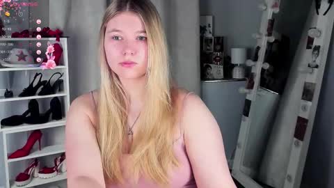 rebecca_____ online show from 02/11/26, 01:54