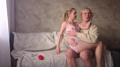 rebecca_david online show from 04/22/26, 12:07