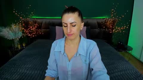 rebecca_diamonds online show from 02/19/25, 10:45