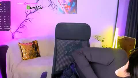 rebecca_smile_ online show from 09/28/25, 07:36