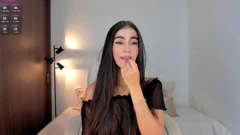 Snapshot of rebeccabaxter chatting on 11/29/25, 08:23 Rebecca online show from 11/29/25, 08:23