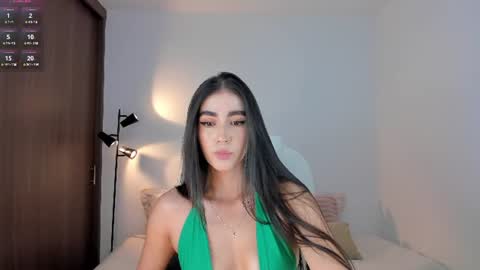 Snapshot of rebeccabaxter chatting on 06/28/26, 11:00 Rebecca online show from 06/28/26, 11:00