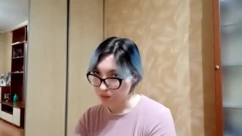 Snapshot of rebeckaaspinwall chatting on 02/18/26, 02:13 Zoe online show from 02/18/26, 02:13