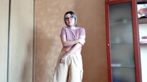 Snapshot of rebeckaaspinwall chatting on 03/09/26, 09:13 Zoe online show from 03/09/26, 09:13