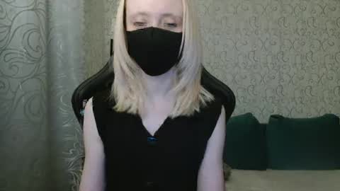 RebesaOlset online show from 12/29/24, 03:57