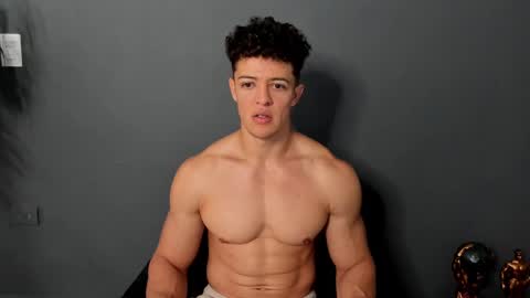 twitter REECET26 instagram RECCETAYLOR online show from 02/23/25, 02:46