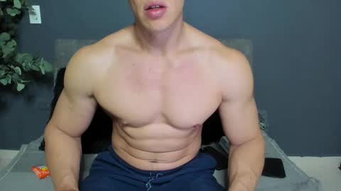 twitter REECET26 instagram RECCETAYLOR online show from 03/25/26, 12:49