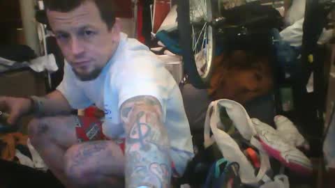 Snapshot of recka810 chatting on 03/02/25, 12:54 recka810 online show from 03/02/25, 12:54