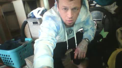 Snapshot of recka810 chatting on 03/02/25, 05:25 recka810 online show from 03/02/25, 05:25