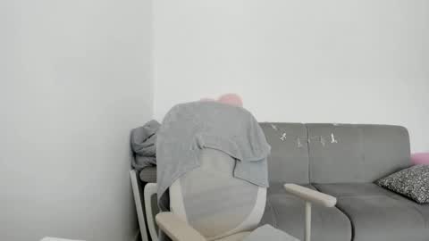 Lolanaturalred online show from 02/11/25, 12:37