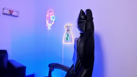 red_4kt online show from 03/25/26, 09:54