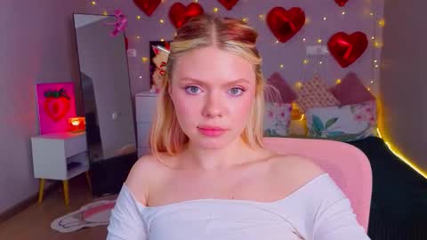 Snapshot of red__candy chatting on 03/13/26, 03:18 red__candy online show from 03/13/26, 03:18