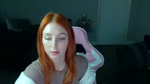 Snapshot of red_firesquirt chatting on 02/03/25, 02:34 Red - online show from 02/03/25, 02:34