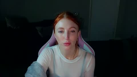 Snapshot of red_firesquirt chatting on 02/03/25, 09:50 Red - online show from 02/03/25, 09:50