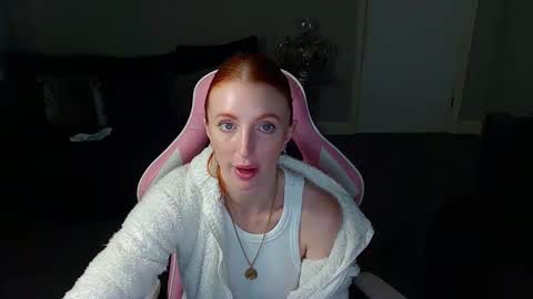 Snapshot of red_firesquirt chatting on 02/12/25, 02:54 Red - online show from 02/12/25, 02:54