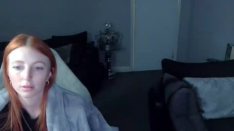 Snapshot of red_firesquirt chatting on 02/16/25, 09:16 Red - online show from 02/16/25, 09:16