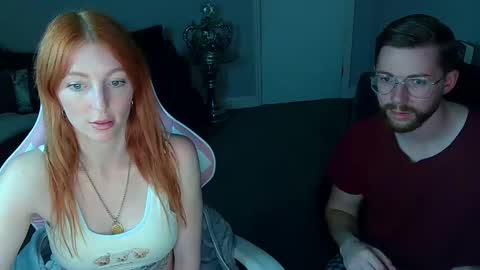 Snapshot of red_firesquirt chatting on 03/08/25, 09:18 Red - online show from 03/08/25, 09:18