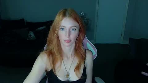 Snapshot of red_firesquirt chatting on 10/13/25, 01:55 Red - online show from 10/13/25, 01:55
