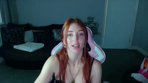 Snapshot of red_firesquirt chatting on 11/12/25, 03:12 Red - online show from 11/12/25, 03:12