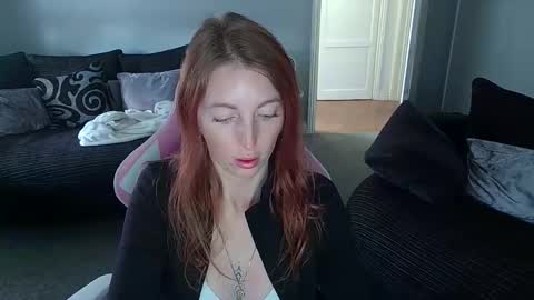 Red -  online show from 04/14/26, 08:42