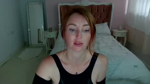 Snapshot of red_firesquirt chatting on 07/14/26, 01:39 Red - online show from 07/14/26, 01:39