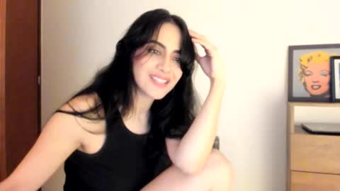 red_flower203 online show from 02/18/26, 06:37