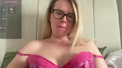 Rosie online show from 02/24/25, 09:43