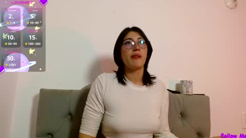Snapshot of red_moonn chatting on 12/19/24, 02:35 IG OF red moonn online show from 12/19/24, 02:35