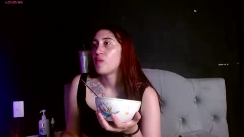 Snapshot of red_moonn chatting on 07/01/26, 02:35 IG OF red moonn online show from 07/01/26, 02:35