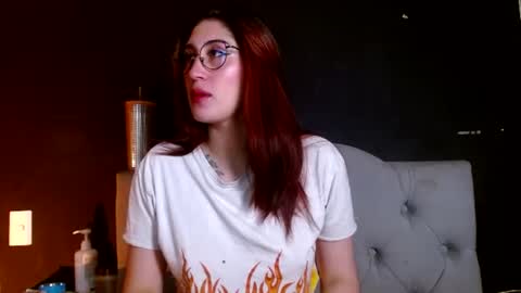 Snapshot of red_moonn chatting on 07/03/26, 05:14 IG OF red moonn online show from 07/03/26, 05:14